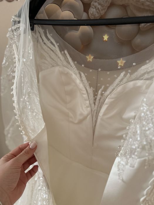 Весільна сукня,ніжна