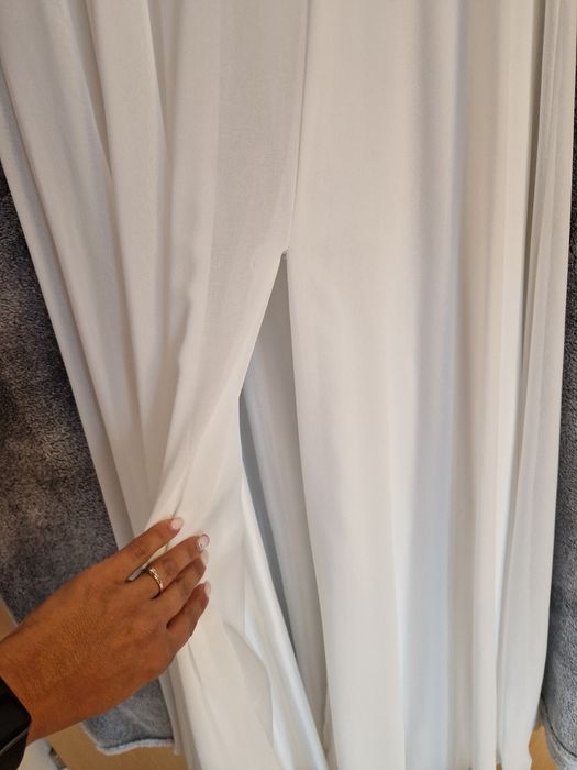 Biała suknia Venitti