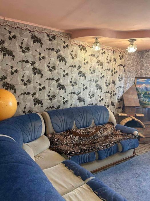 Продам гарну трикімнатну квартиру р-н Ковалівка.