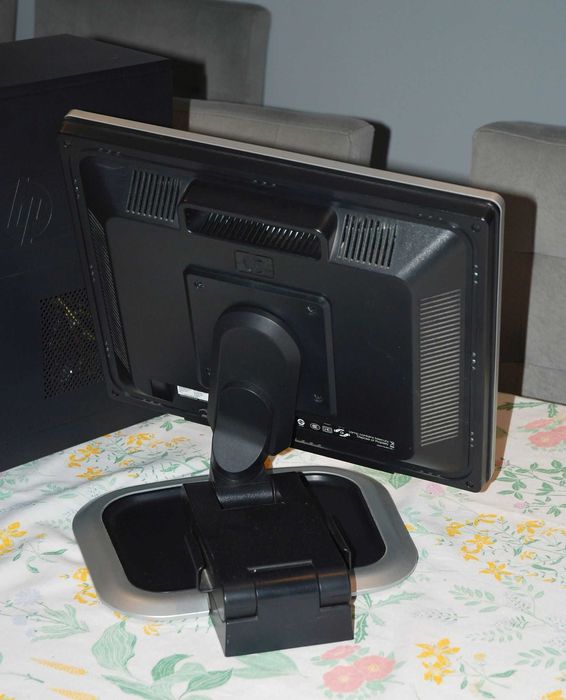 Monitor HP 17" LCD * super statyw * Hewlett-Packard * RETRO