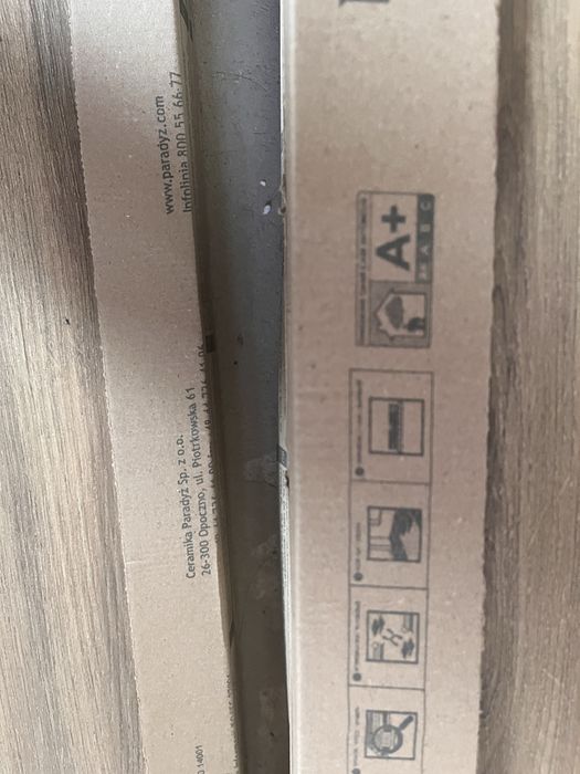 Plytki gresowe Paradyż Prettywood 4 paczki  po 1,42 m2