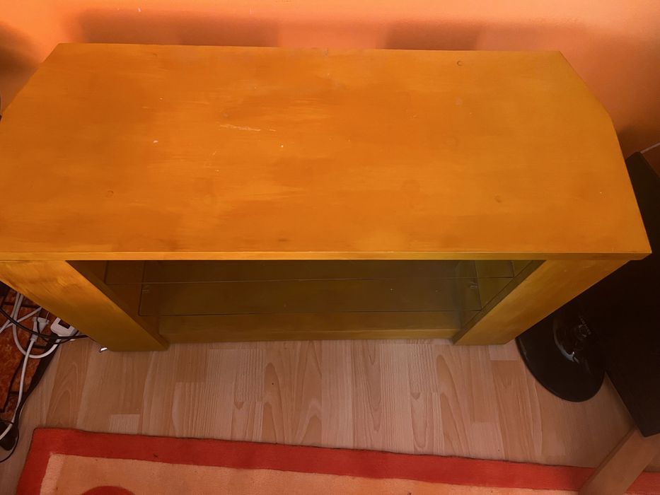 Móvel de televisão com tampo giratório