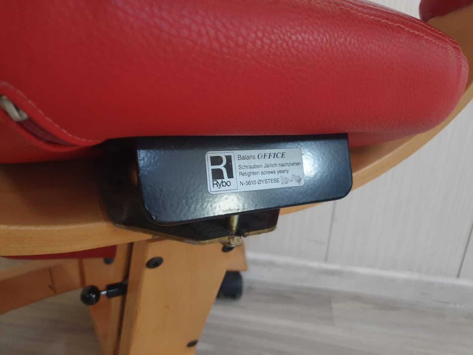 klękosiad krzesło ergonomiczne Rybo BALANS OFFICE retro vintage