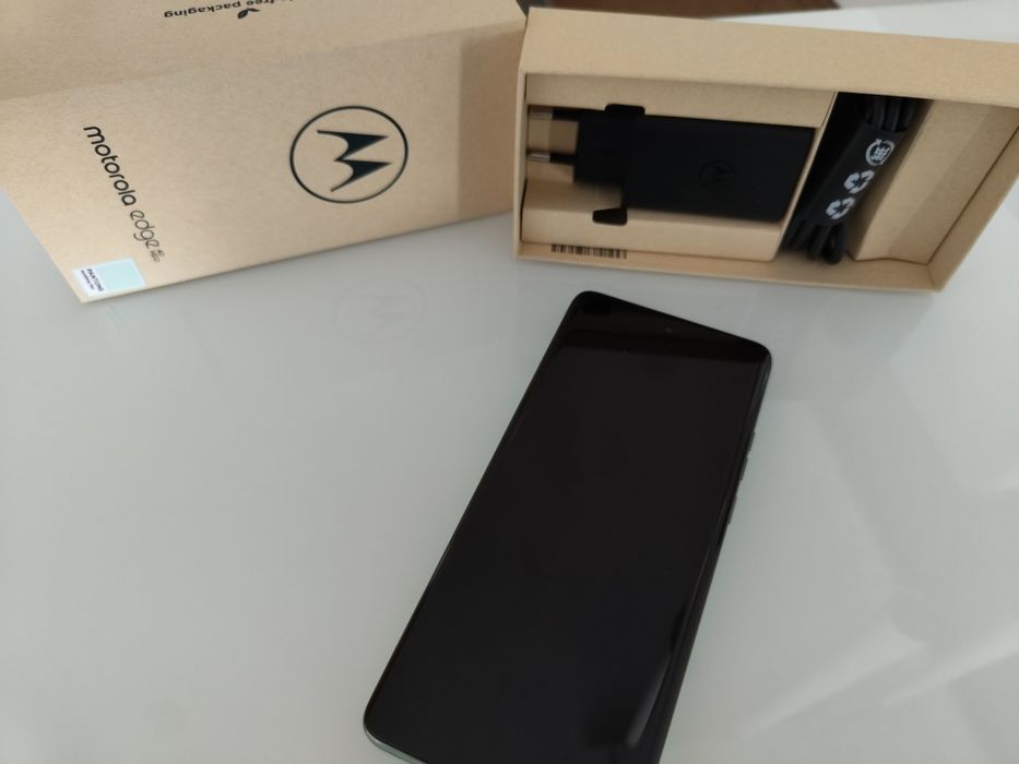 Idealna Motorola Edge 40 neo 12/256