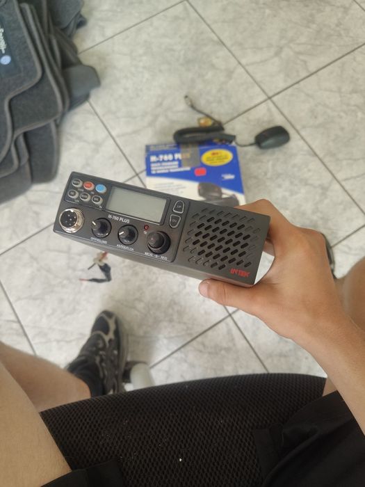 Radio CB Intek M-760 Plus Multi-Standard komplet z pudełkiem