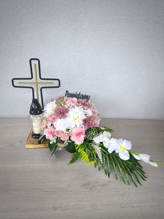 Stroik na grób cmentarz Krzyż