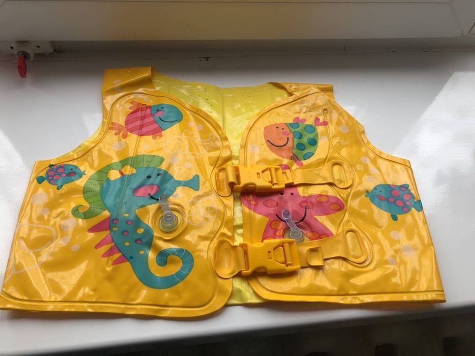 Жилет для плавания