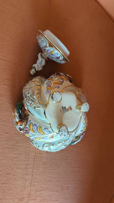 Magnífica antiga boleira/bomboneira cerâmica de Alcobaça