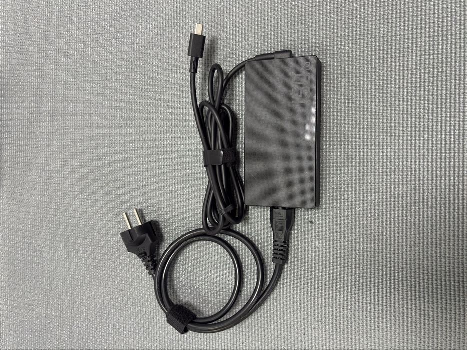 Portátil Asus Intel Core 7 240H | RTX 5050 | 1TB M.2 | 144Hz | Loja