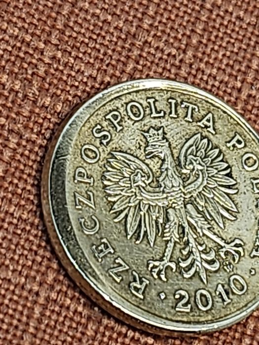 Potężny destrukt 5 groszy 2010 | Wybicie poza kołnierzem | unikat