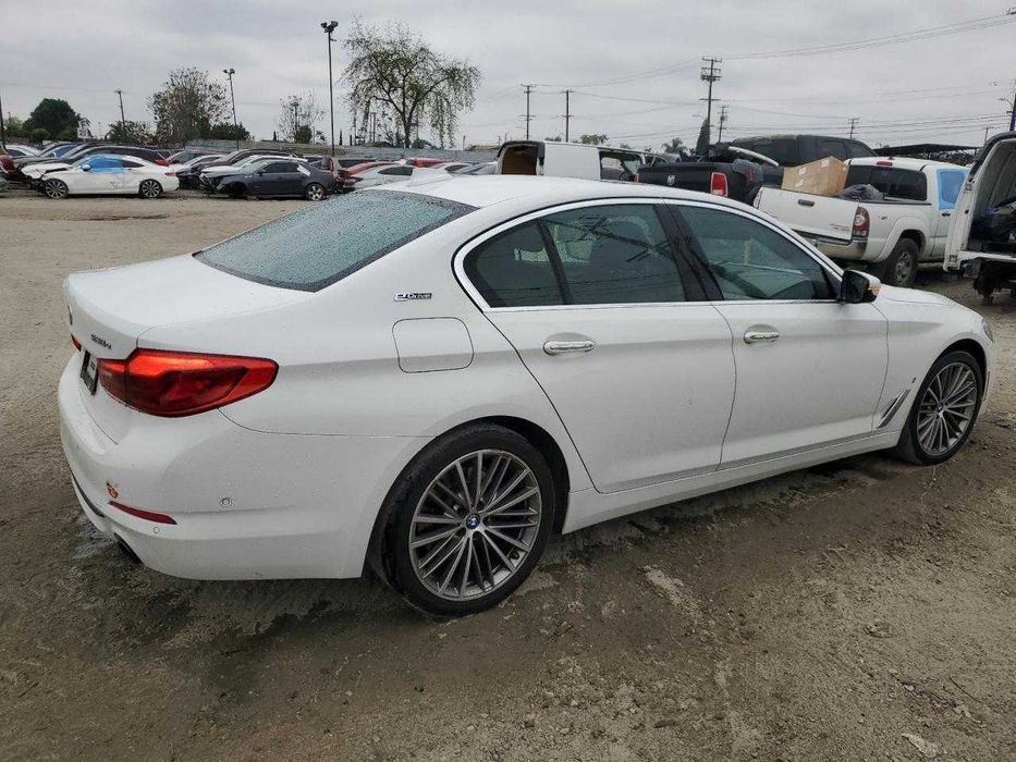 Бампер BMW  5 G30 розборка БМВ 5 Г30 колір А300 2017р