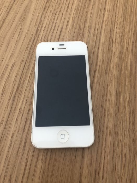 Iphone 4s…………….