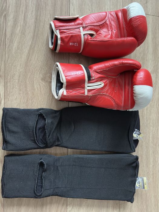 Rekawice i ochraniacze na piszczele