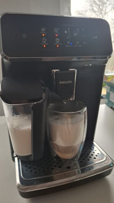 Кофемашина Philips Latte go 2200
