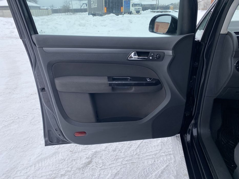 Volkswagen Touran 1.9 tdi 77kw механіка