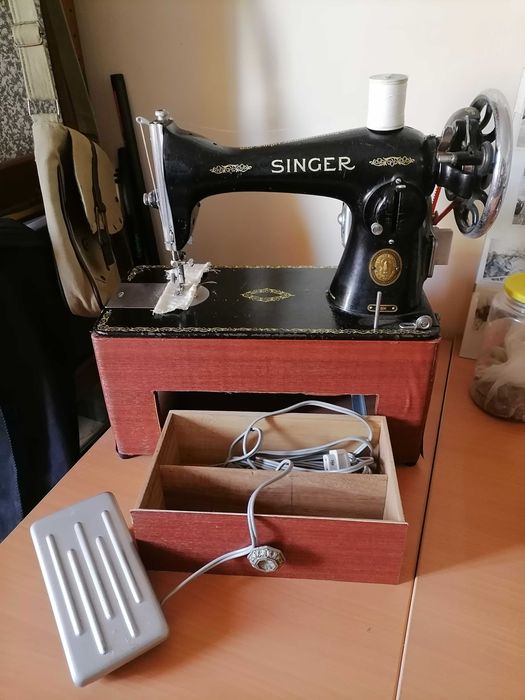 Maquina de Costura Singer Eléctrica
