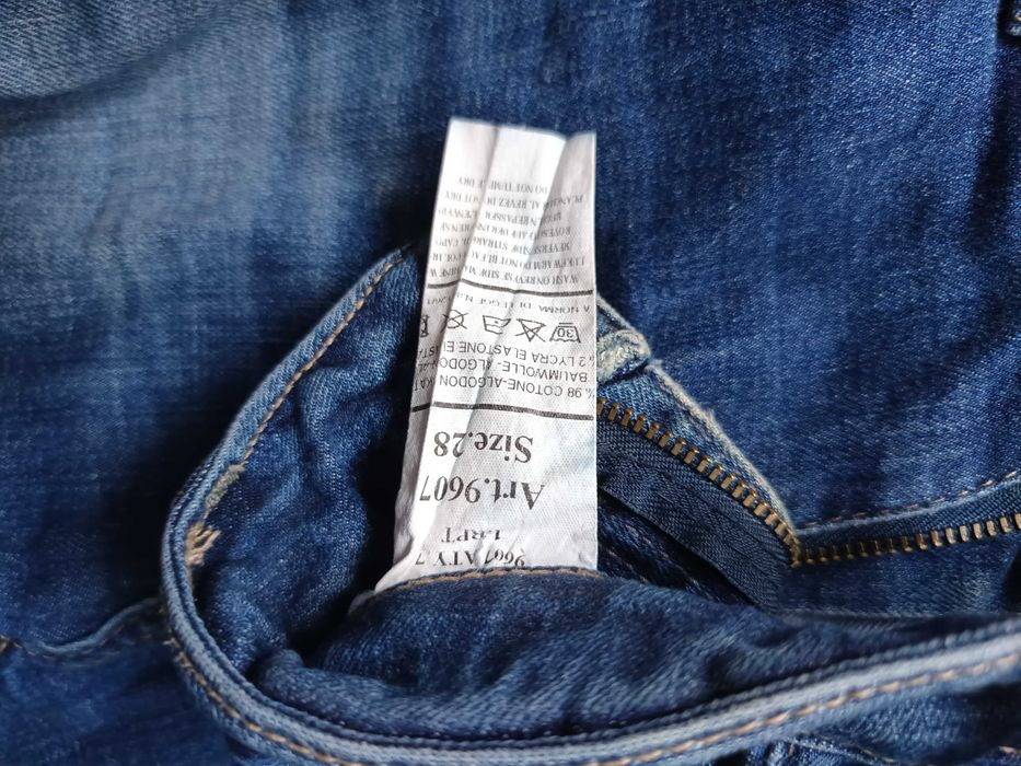 Sprzedam spodnie firmy Armani Jeans