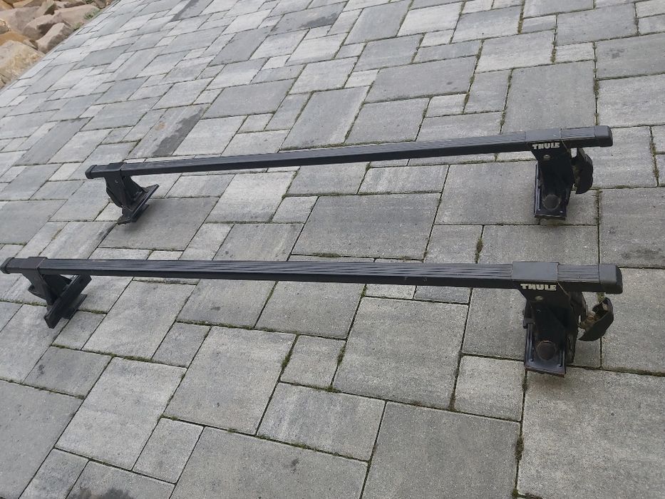 Bagażnik  THULE   belki dachowe