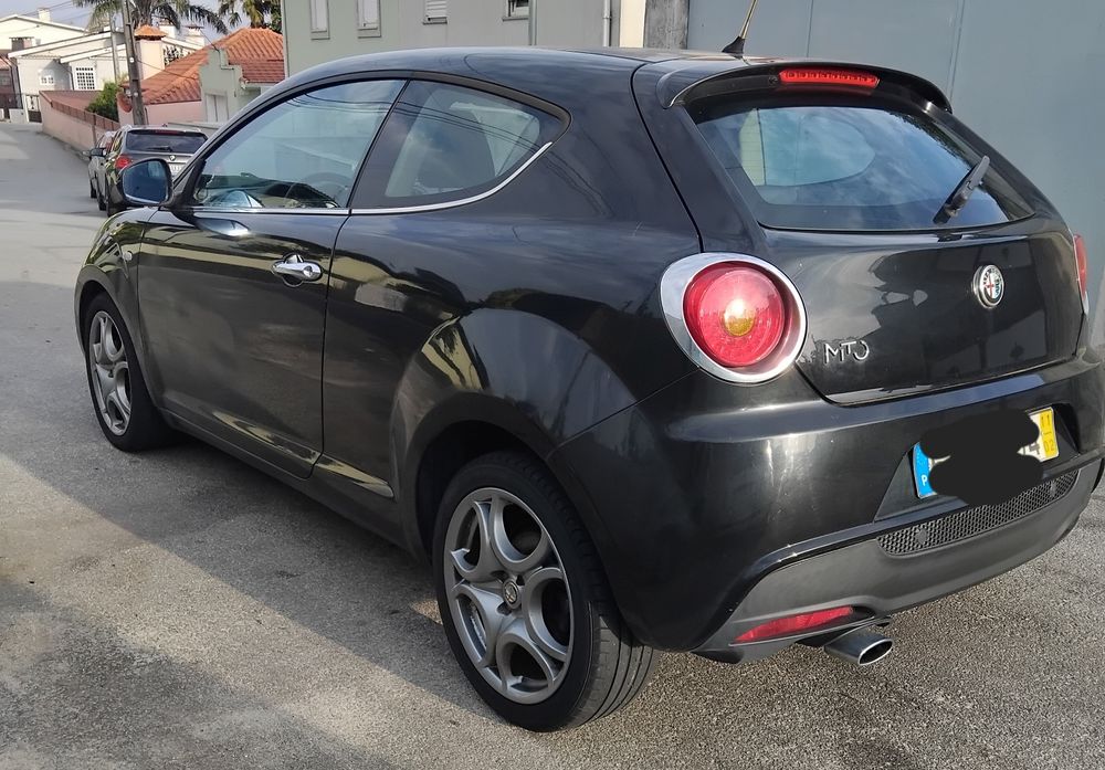 vendo alfa Romeu Mito 1.3 multiget 90 cv a precisar de pintura , salvado