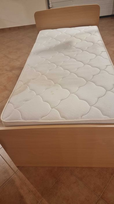 Cama completa como nova