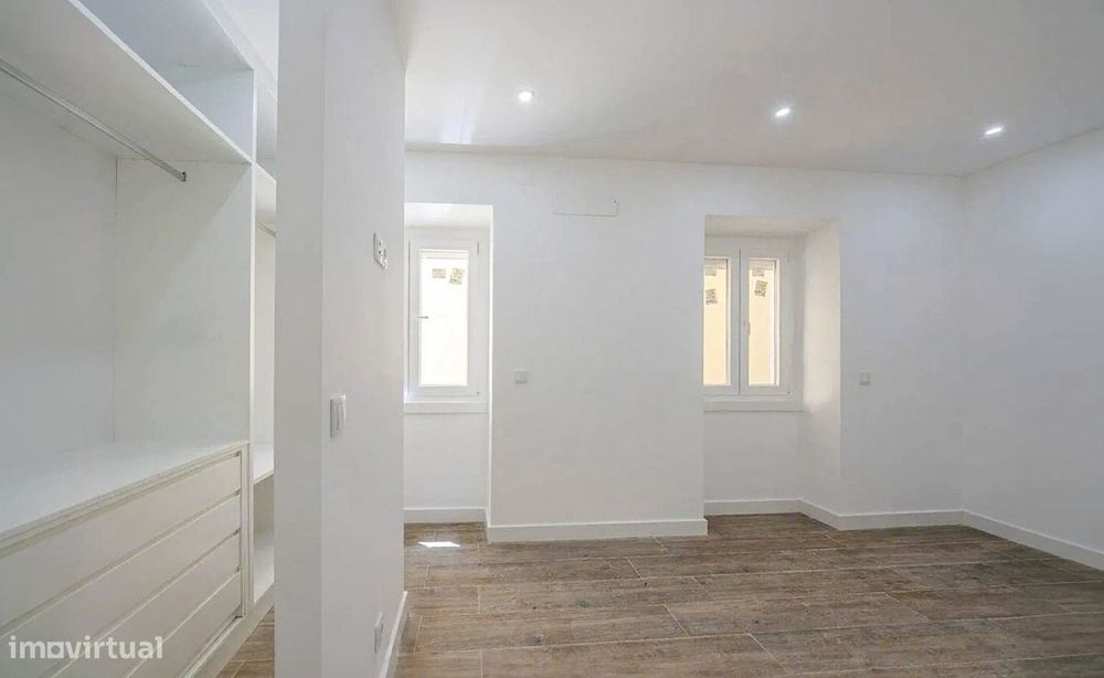 Apartamento junto ao metro da Amadora Este