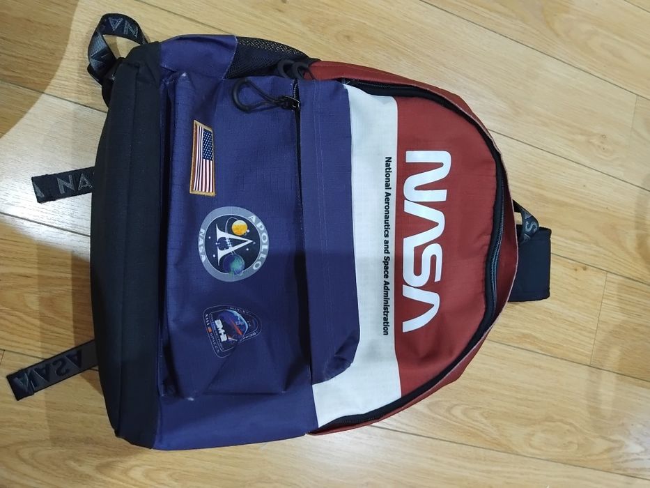 Mochila Nasa como nova
