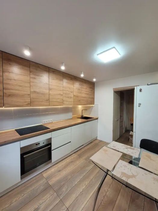 Продажа 3ком на проспекте Поля(Кирова)