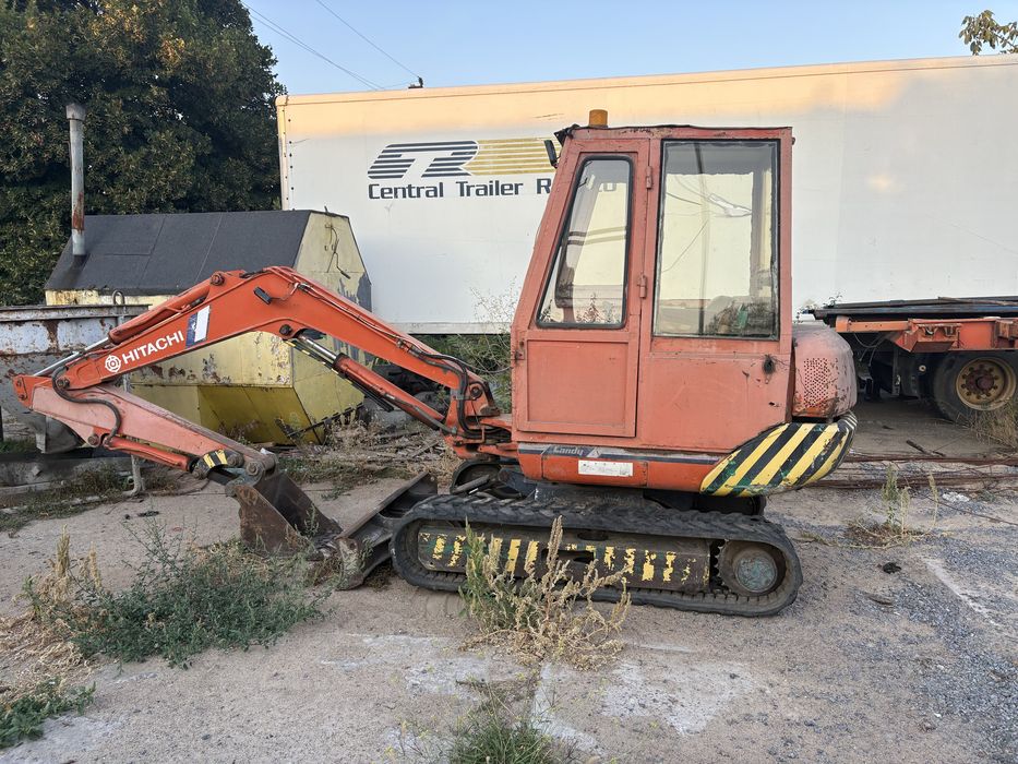 Миниэкскаватор Hitachi