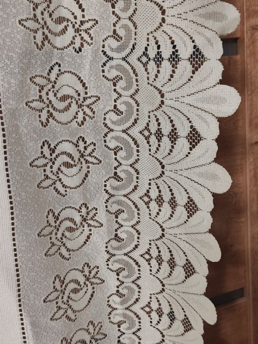 Obrus kremowy na stół / ławę