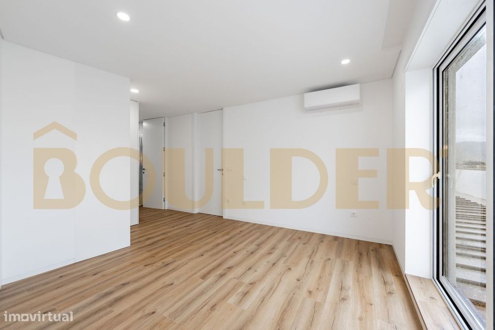 Apartamento T3 com Terraço em Amares
