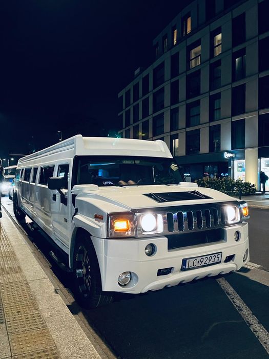 Limuzyna na sylwestra, urodziny, studniówkę, panieński, kawalerski