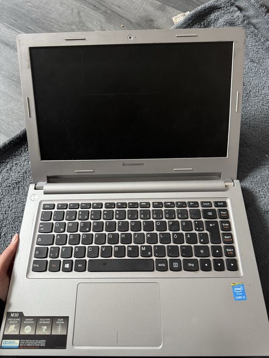 Laptop lenovo uszkodzony
