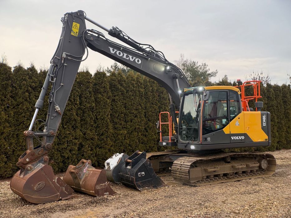 Volvo EC 140 EL  6900 mth | 4 ŁYŻKI | 2 LINIE HYDRAULICZNE | 145 160 220 250 CAT 312