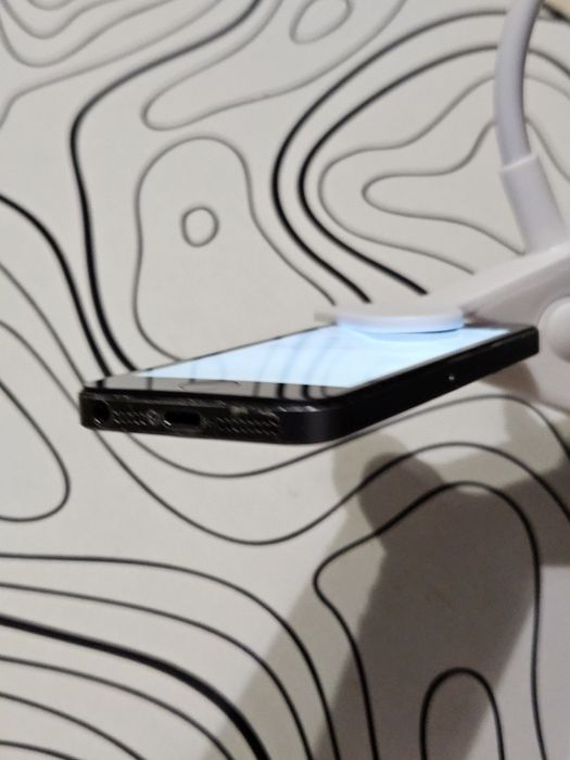 Продам телефон Apple iPhone 5