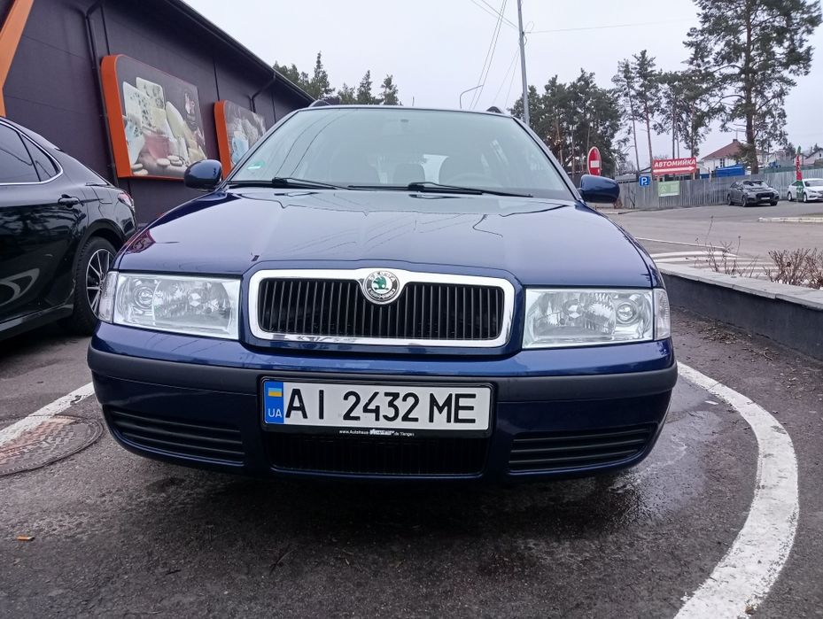 Продам Шкоду Октавію Тур