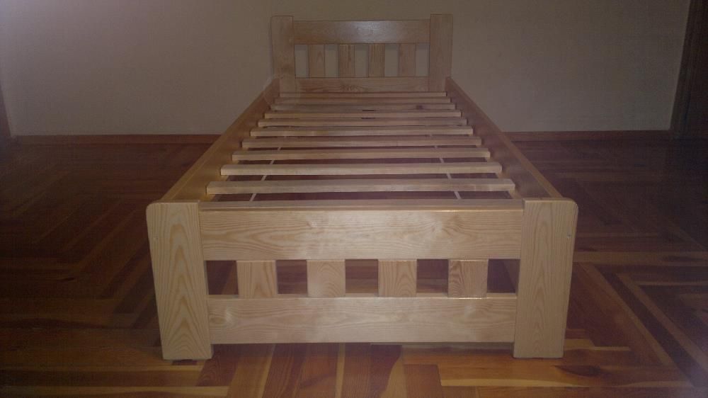 -Łóżko sosnowe  90 x 200  IWONA V wysokie