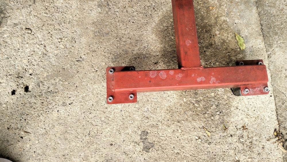 Apoio/bancada para motores automóveis