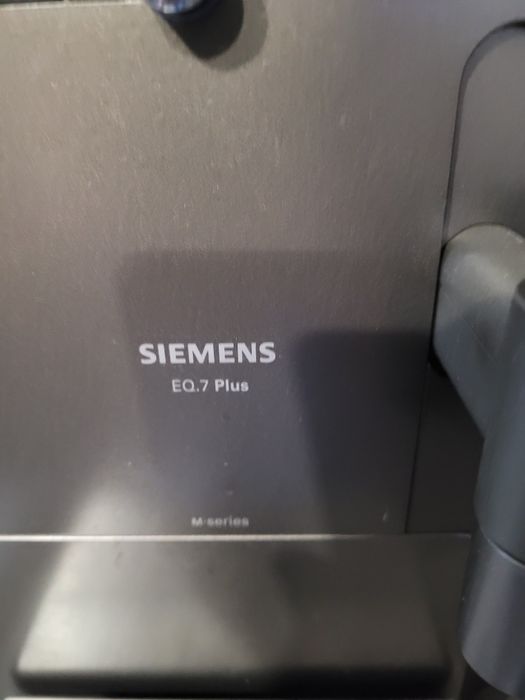 Ekspres Siemens EQ7 plus