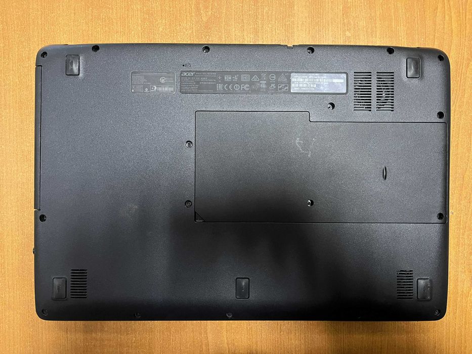 Laptop Acer Aspire ES1-523-85WM SSD 500 GB Windows 11