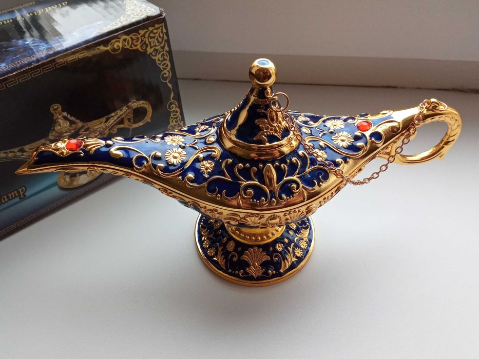 Восточная лампа Аладдина для украшения интерьера