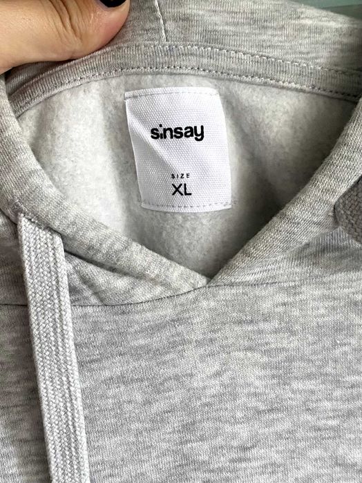 Szary hoodie Sinsay