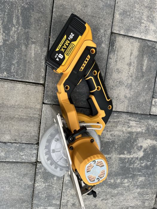 Pila przecinarka  do bateri dewalt