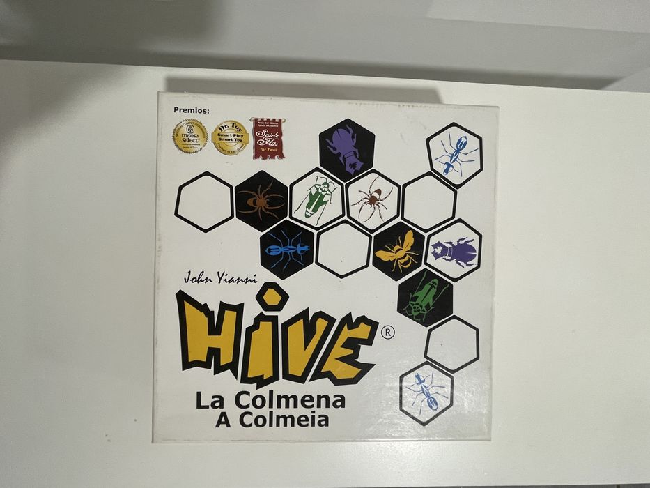 Hive, a colmeia - jogo de tabuleiro