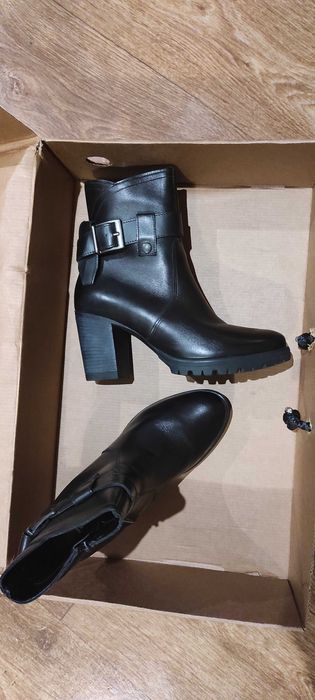 Шкіряні ботинки на флісі 36р.