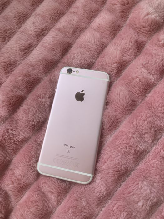 Продам iphone s на запчастини