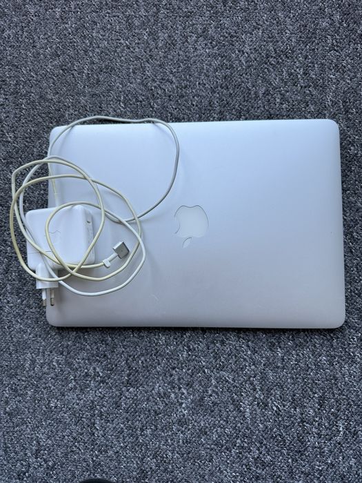 MacBook Air, stan bardzo dobry
