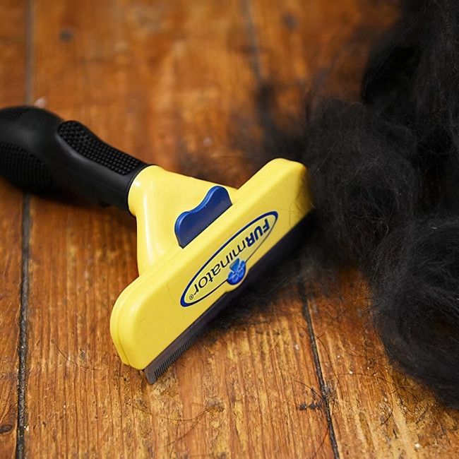 Щітка для чищення шерсті у тварин, Щітка для вичісування FURminator
