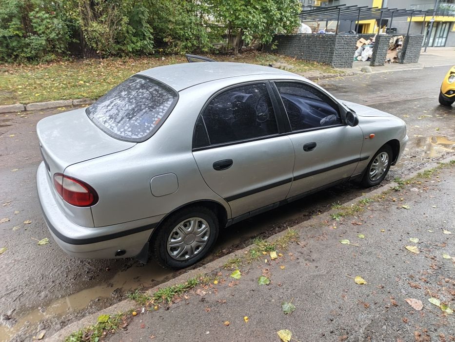 автомобіль daewoo lanos