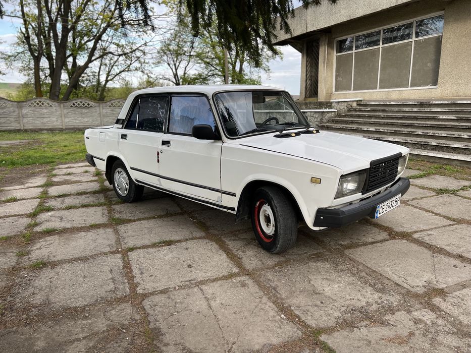 Ваз 2107 жигуль 1997 року.