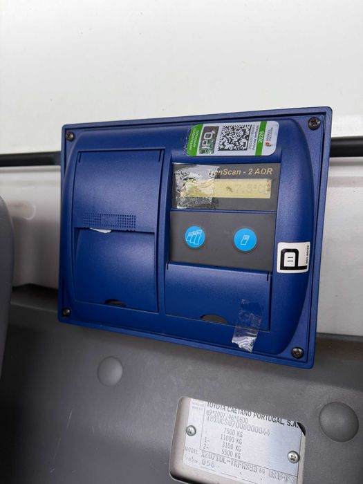 Camião Toyota dyna 7.5T 2014